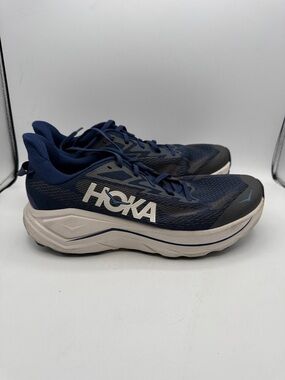 Hoka Challenger 8 Men's 10.5 Navy and White Road-Running Shoes S5